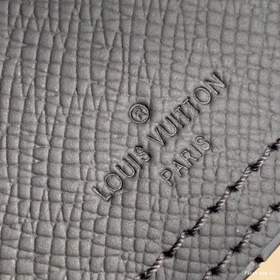Frstbag ru Vuitton DANUBE MESSENGER Louis 0611